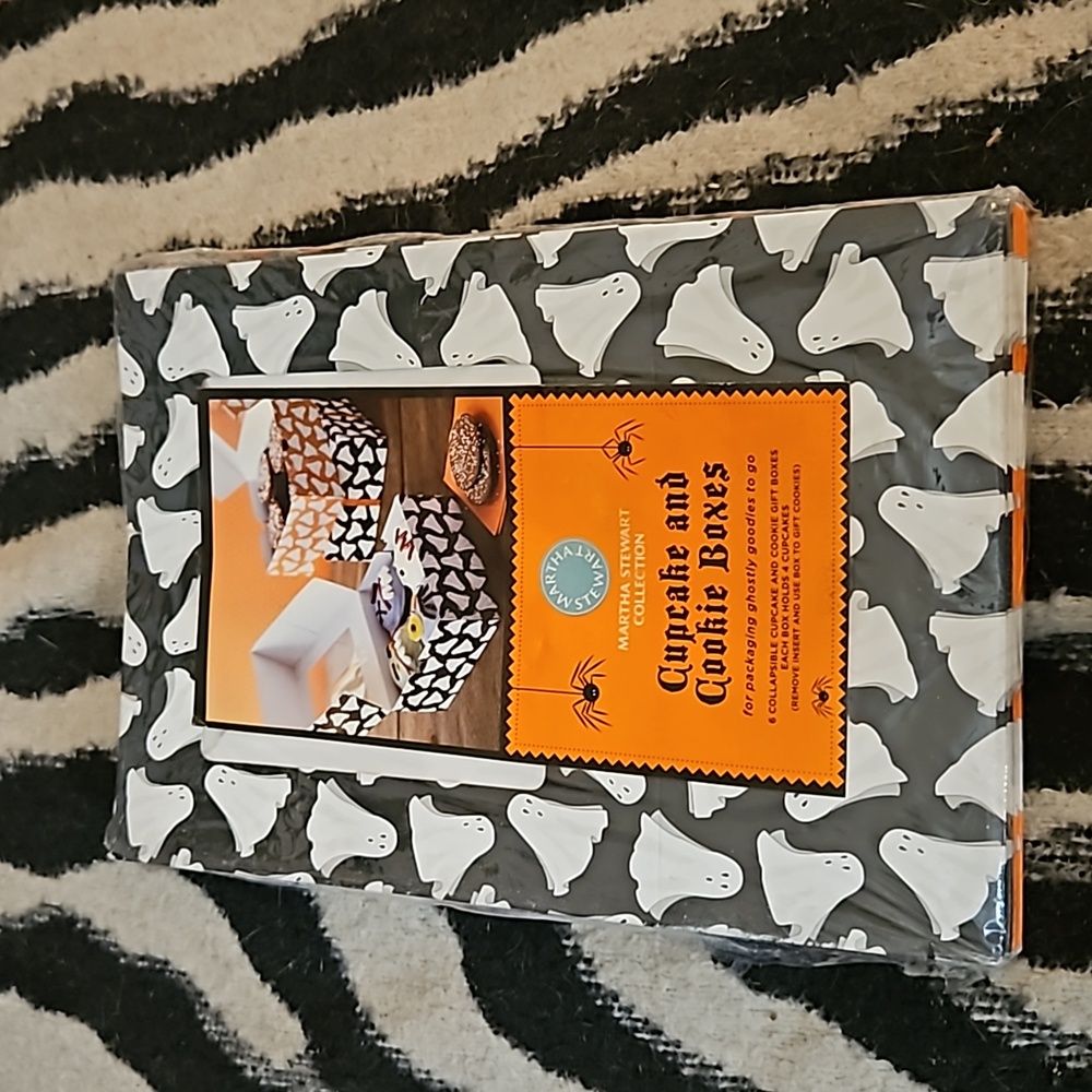Halloween cupcake and cookie boxes NEW